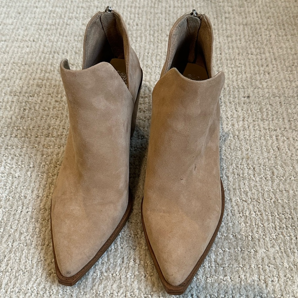 Vince Camuto Gigietta Bootie size 6.5M